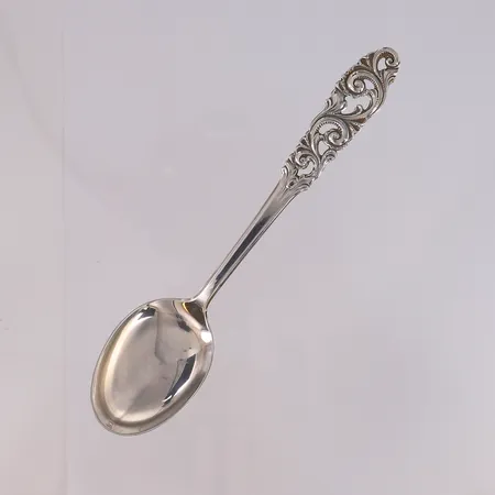 6 barneskjeer (små spiseskjeer) Telesølv, lengde 15,8cm, 830S Vekt: 151,9 g Kontakt Lånekontoret for frakt