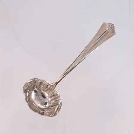 Sauseskje uten krok, Rådhus med vifte, lengde 15,4cm, 830S Vekt: 40 g Kontakt Lånekontoret for frakt