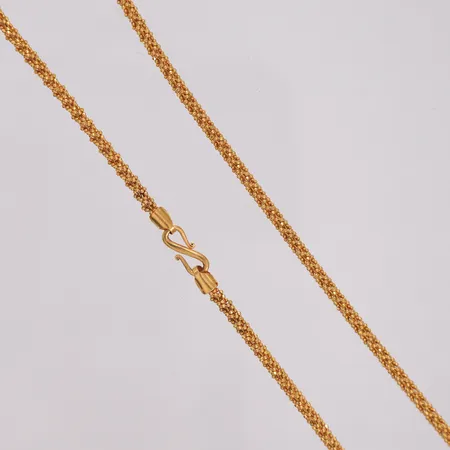 Kjede, lengde 44cm, bredde 3mm, 22K Vekt: 18 g Kontakt Lånekontoret for frakt