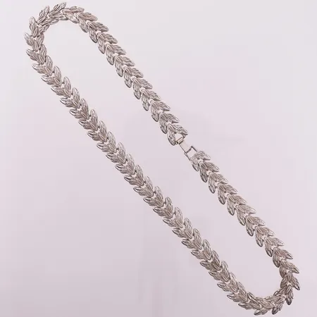 Halskjede, lengde 45cm, bredde 1cm, 925S Vekt: 44,7 g Kontakt Lånekontoret for frakt