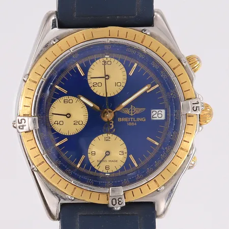 Breitling Chronomat, ref. B13048, gull/stål, ø39mm, automatisk, safirglass, gummi-rem, mørk-blå urskive, uten boks og tilbehør.
Defekt knapp gjør at stoppeklokke ikke fungerer. Må repareres Vekt: 0 g Kontakt Lånekontoret for frakt