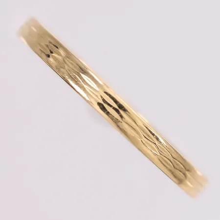 Ring, ø17mm, bredde 1,9mm, 14K Vekt: 1 g Kontakt Lånekontoret for frakt