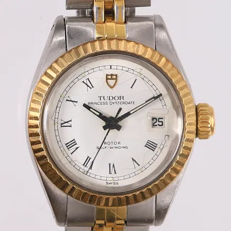 Tudor Princess Oysterdate, ref. 92413, gull/stål, ø25mm, automatisk, safirglass, hvit urskive, romertall, foldelås, med boks, ytterboks og manual Kontakt Lånekontoret for frakt