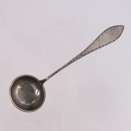 Fløteskje Blank empire, lengde 15cm, bulkete, 830S Vekt: 21,1 g Kontakt Lånekontoret for frakt