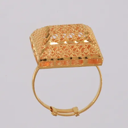 Ring, justerbar, 16x16mm, 21K Vekt: 3,8 g Kontakt Lånekontoret for frakt