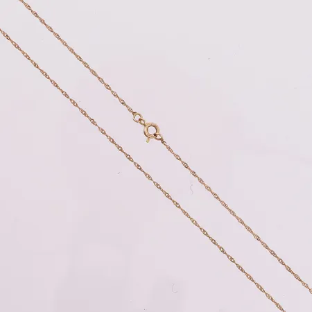 Kjede, lengde 41,5cm, bredde 0,6mm, 21K Vekt: 0,9 g Kontakt Lånekontoret for frakt