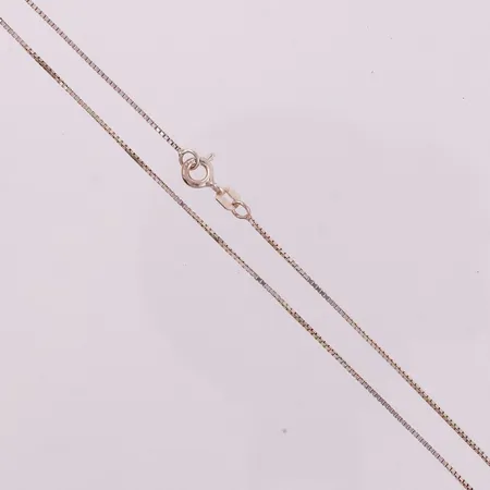 Halskjede, veneziansk, lengde 45,5cm, bredde 0,7mm, 925S Vekt: 1,7 g Kontakt Lånekontoret for frakt