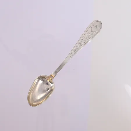 Syltetøyskje i sølv, merket 13 1/4, 14 cm. Vekt: 19,5 g Kontakt Lånekontoret for frakt