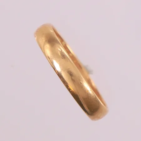 Gullring, ca ø18,5mm, bredde 3,5mm, 14K.  Vekt: 2,5 g Kontakt Lånekontoret for frakt