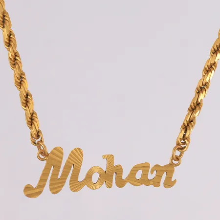 Kjede med navn "Mohan", lengde 47cm, bredde 3,4- 15,5mm, 22K Vekt: 40 g Kontakt Lånekontoret for frakt