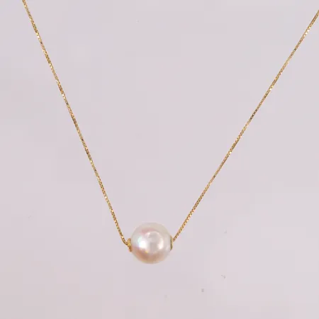 Kjede med perle, lengde 45cm, bredde 0,6mm, 18K Vekt: 2,8 g Kontakt Lånekontoret for frakt