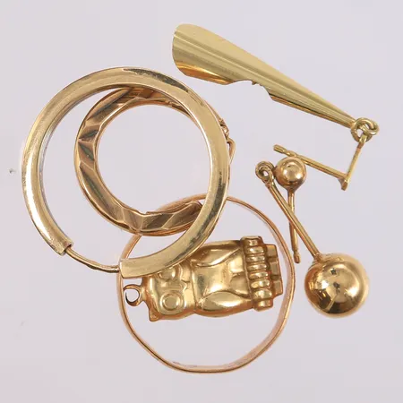 Skrotgull 14K. Vekt: 7,3 g Kontakt Lånekontoret for frakt