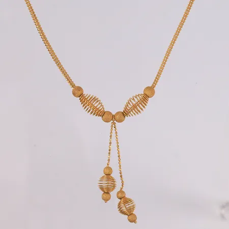 Halssmykke, lengde 41,5cm, bredde 1,8- 51,8mm, 22K Vekt: 14,4 g Kontakt Lånekontoret for frakt