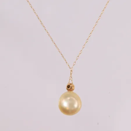 Kjede med perle-anheng, lengde 40cm, bredde 0,5mm, 18K Vekt: 2,2 g Kontakt Lånekontoret for frakt