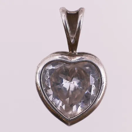 Anheng med klar sten, lengde 17,8 mm, bredde 10,5 mm, 925S Vekt: 1,5 g Kontakt Lånekontoret for frakt