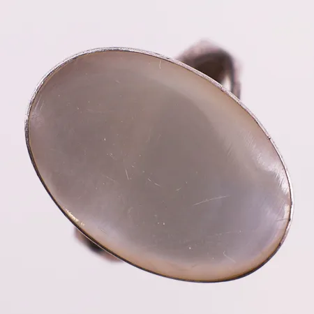 Ring med klar sten, ø17,7 mm, bredde 21,4 mm, 925S Vekt: 4 g Kontakt Lånekontoret for frakt