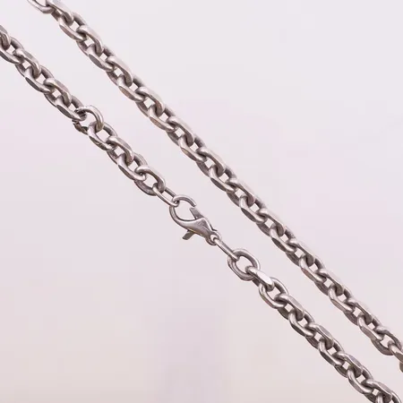 Halskjede, lengde 51,5 cm, bredde 7,9 mm, 925S Vekt: 87,5 g Kontakt Lånekontoret for frakt