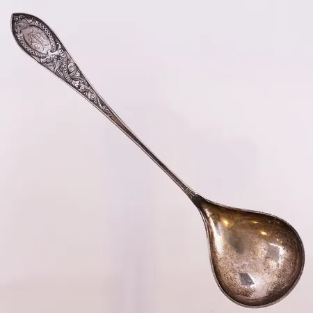 Serveringsskje, 22,9 cm, bredde 55,5 mm, 830S Vekt: 57,7 g Kontakt Lånekontoret for frakt