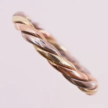 Ring, tre-farget, ø 20mm, bredde mm, 14K Vekt: 4,6 g Kontakt Lånekontoret for frakt