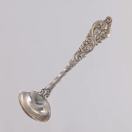 Saltskje Dobbel Rokokko, lengde 6,5cm, 830S Vekt: 4,5 g Kontakt Lånekontoret for frakt