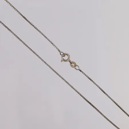 Kjede Veneziansk, lengde 42,5cm, bredde 1mm, 925S Vekt: 2,3 g Kontakt Lånekontoret for frakt