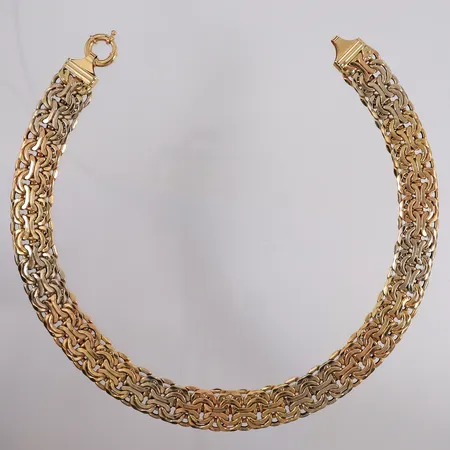 Halssmykke, hult, lengde 49cm, bredde 20mm, 18K Vekt: 54,5 g Kontakt Lånekontoret for frakt