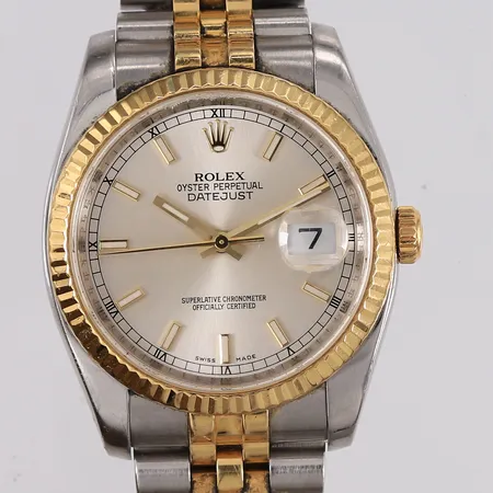 Rolex Datejust (Oyster), stål/gull, automatisk, ø36mm, ref. 116233, snr. M356247, urverk 32171009, cal. 3135, boett 2080, ca. år 2007, lys-grå urskive, safirglass, crown clasp, med boks og manualer, uten sertifikat og papirer Kontakt Lånekontoret for frakt