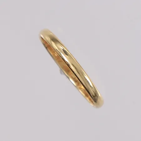 Ring, ø18,5mm, bredde 2,1mm, gravert, 14K Vekt: 1,4 g Kontakt Lånekontoret for frakt