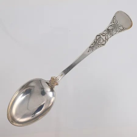 Stor spiseskje, Flat rose, K.A. Rasmussen, lengde 20,4cm, 830S Vekt: 48,4 g Kontakt Lånekontoret for frakt