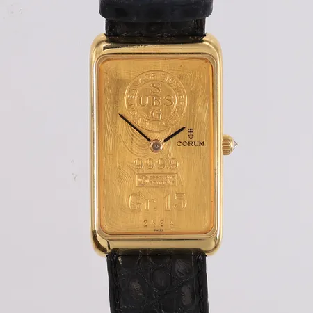 Armbåndsur, Corum med 15g gullbarre 18K, ref. 2394, snr. 55400142255, 40x24mm, skinnrem, med boks og assuransetakst fra år 2007 Kontakt Lånekontoret for frakt