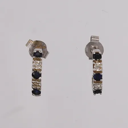 Ett par øredobber med blå og blanke stener, 13x3mm, hvitt gull, 14K, bruttovekt 1,5g Vekt: 0 g Kontakt Lånekontoret for frakt