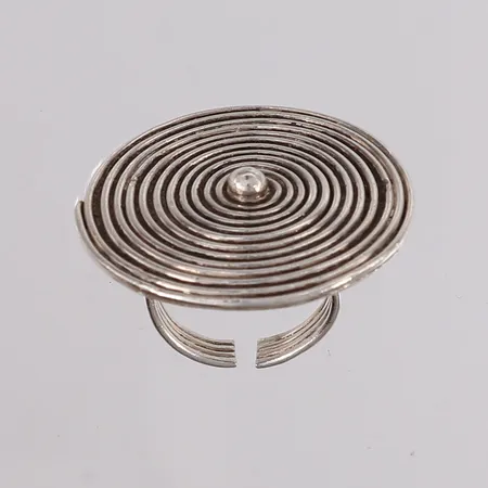 Ring, spiral = ø34mm, klippet, 925S Vekt: 14,8 g Kontakt Lånekontoret for frakt