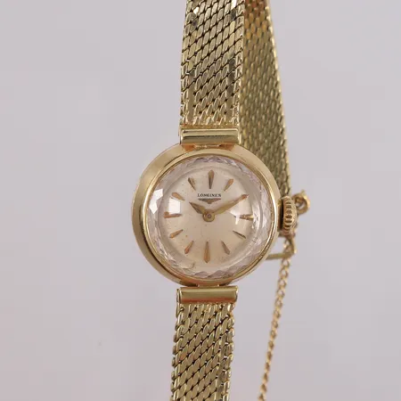 Dameur i gull, Longines, ø18mm, manuell, urverket går, urkasse og lenke i 14K, bruttovekt 24,6g Kontakt Lånekontoret for frakt