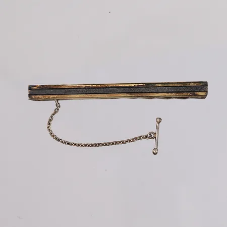 Slipsnål med noe forgylling, 68x7mm, 925S Vekt: 10,8 g Kontakt Lånekontoret for frakt