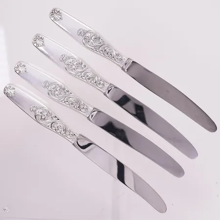 4 kniver Dobbel Rokokko, lengde 20,6cm, bredde 20,4 mm, 830S Vekt: 323,4 g Kontakt Lånekontoret for frakt