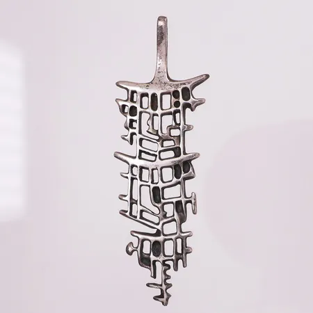 Anheng Uni Tangerud, lengde 91,8 mm, bredde 28 mm, David-Andersen, 925S Vekt: 10,5 g Kontakt Lånekontoret for frakt