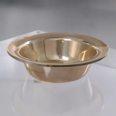 Skål, ø13cm, høyde ca 3cm, David Andersen, personlig gravert, 830/1000 sølv.  Vekt: 86,2 g Kontakt Lånekontoret for frakt