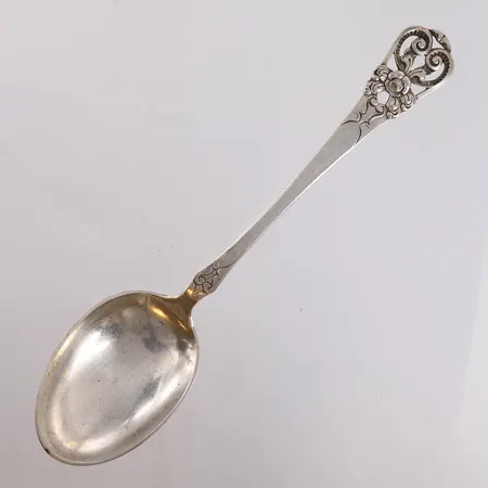 Seks spiseskjeer, lengde ca 21cm, Thune, 830/1000 sølv.  Vekt: 338,6 g Kontakt Lånekontoret for frakt