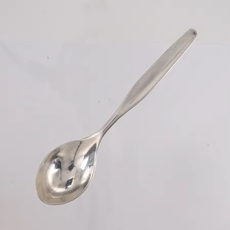 12 Dessertskjeer, lengde ca 15,5cm, 830S.  Vekt: 311,1 g Kontakt Lånekontoret for frakt