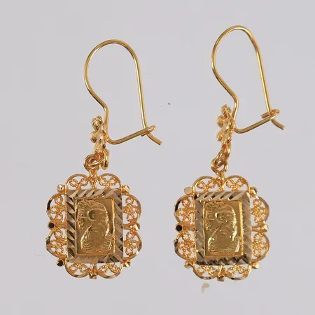 Ett par øredobber, høyde ca 27mm, 18K gull.  Vekt: 5,2 g Kontakt Lånekontoret for frakt