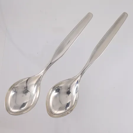 2 spiseskjeer, modell Aase, lengde 19,5cm, 830S.  Vekt: 91,1 g Kontakt Lånekontoret for frakt