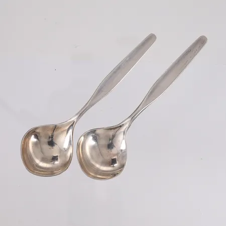 2 dessertskjeer, lengde ca 13cm, 830S.  Vekt: 41,5 g Kontakt Lånekontoret for frakt