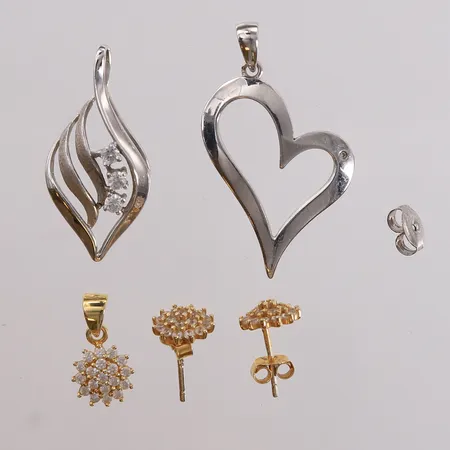 Diverse sølvsmykken, 925/1000 sterling.  Vekt: 6,5 g Kontakt Lånekontoret for frakt