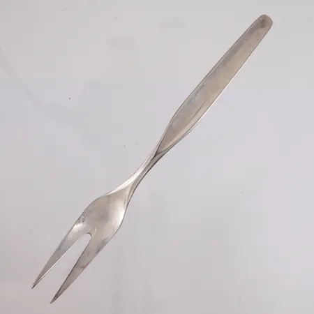 Serveringsgaffel, lengde ca 22cm, 830S.  Vekt: 62 g Kontakt Lånekontoret for frakt