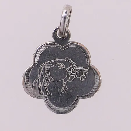 Anheng tyren, lengde 18 mm, bredde 0,5 mm, mangler stempel, 14K Vekt: 0,8 g Kontakt Lånekontoret for frakt