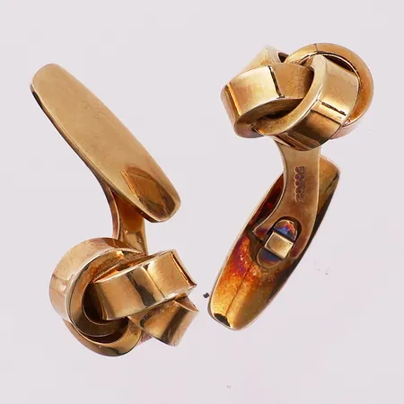 Ett par mansjettknapper, lengde 20,6 mm, bredde 13,3 mm, 14K Vekt: 7,8 g Kontakt Lånekontoret for frakt