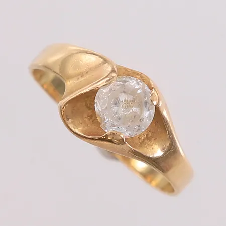 Ring med blank sten, ø19mm, bredde 2,2- 8,8mm, skadet sten, 14K, bruttovekt 3g Vekt: 0 g Kontakt Lånekontoret for frakt