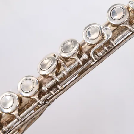 Fløyte, Yamaha YFL 321, hode i sølv, kropp og fot er forsølvet, med hardcase, ikke funksjonstestet Kontakt Lånekontoret for frakt