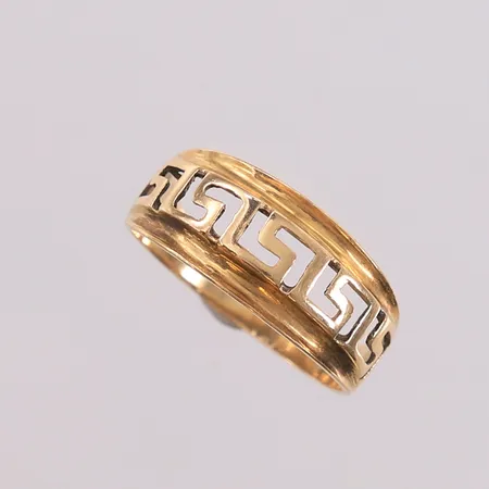 Ring, ø17,7mm, bredde 2,2- 8mm, 14K Vekt: 2,1 g Kontakt Lånekontoret for frakt