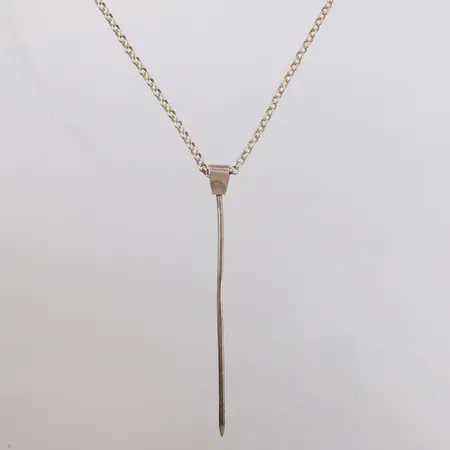 Kjede Erte med spyd-anheng, lengde 56cm, bredde 3mm, 925S Vekt: 12,7 g Kontakt Lånekontoret for frakt